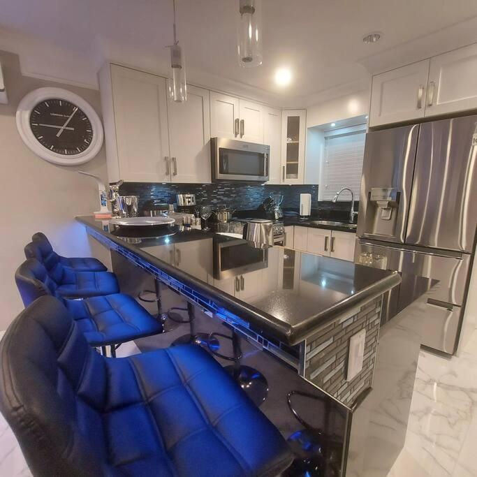 Beautiful Bright 3 Bed Townhouse Apartamento Vancouver Exterior foto