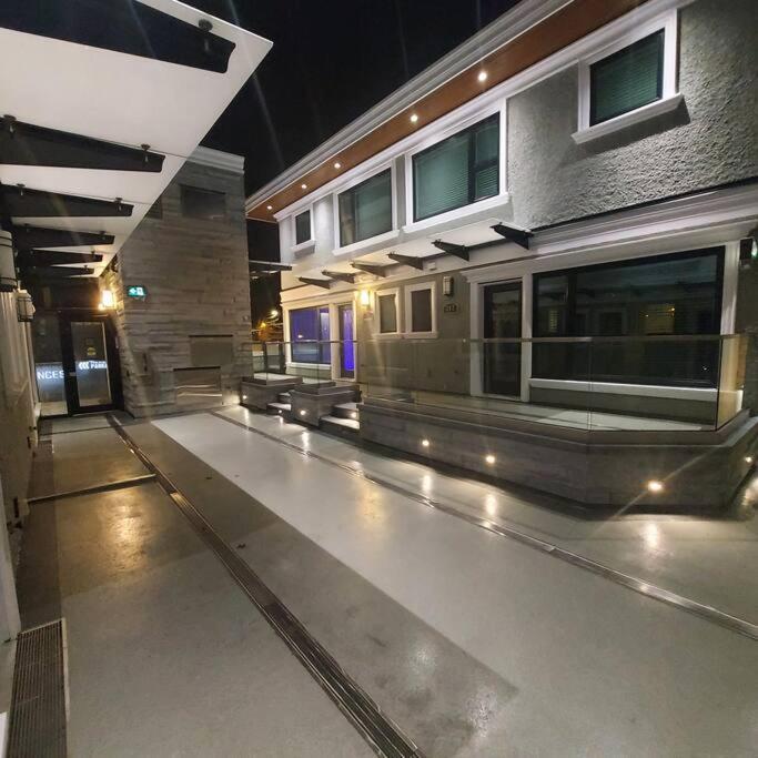 Beautiful Bright 3 Bed Townhouse Apartamento Vancouver Exterior foto
